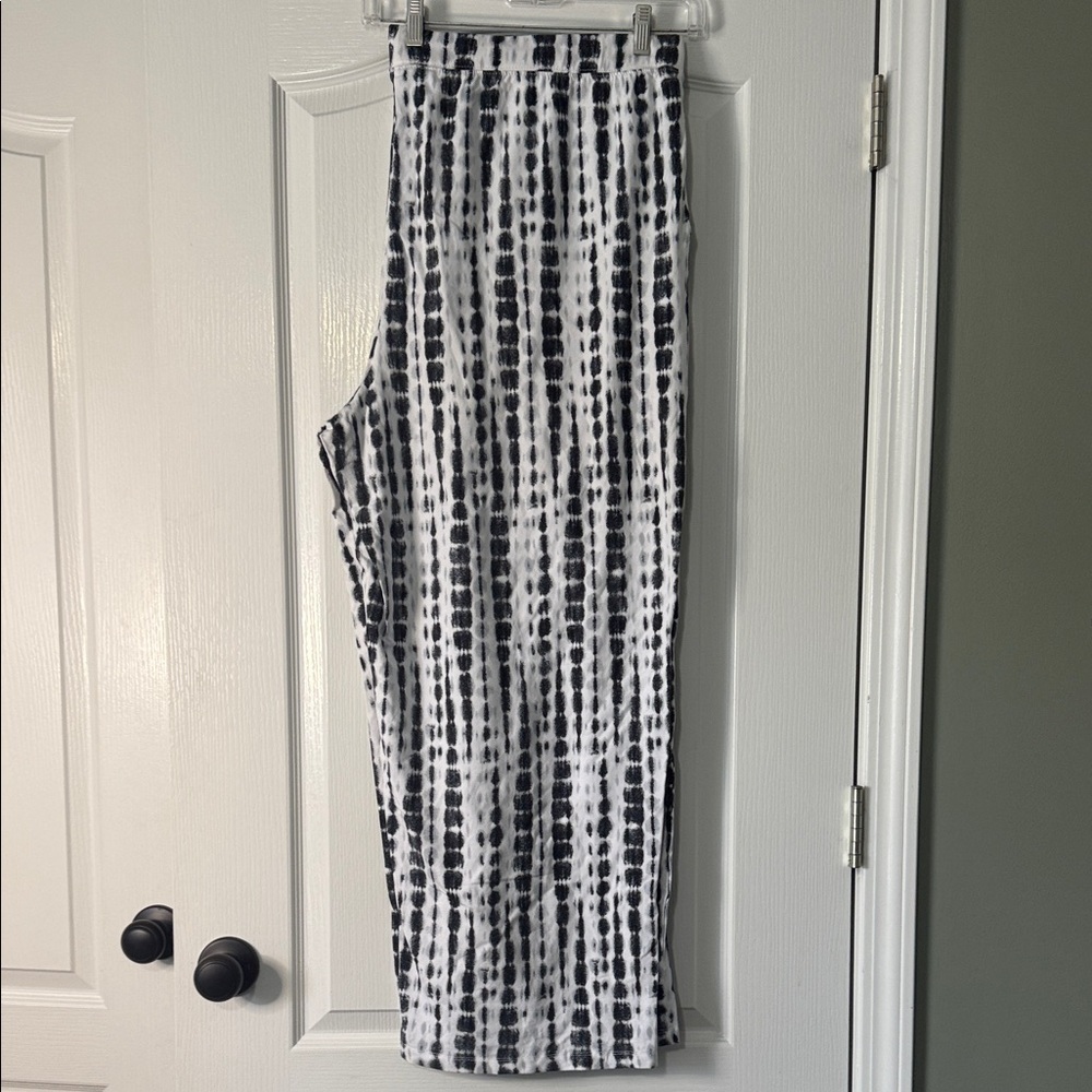 Stylish Black and White Wide Leg Pants